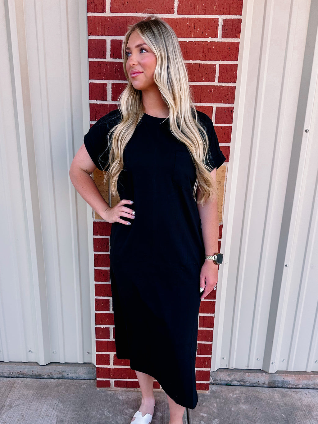 Short Sleeve Midi Dress in Black