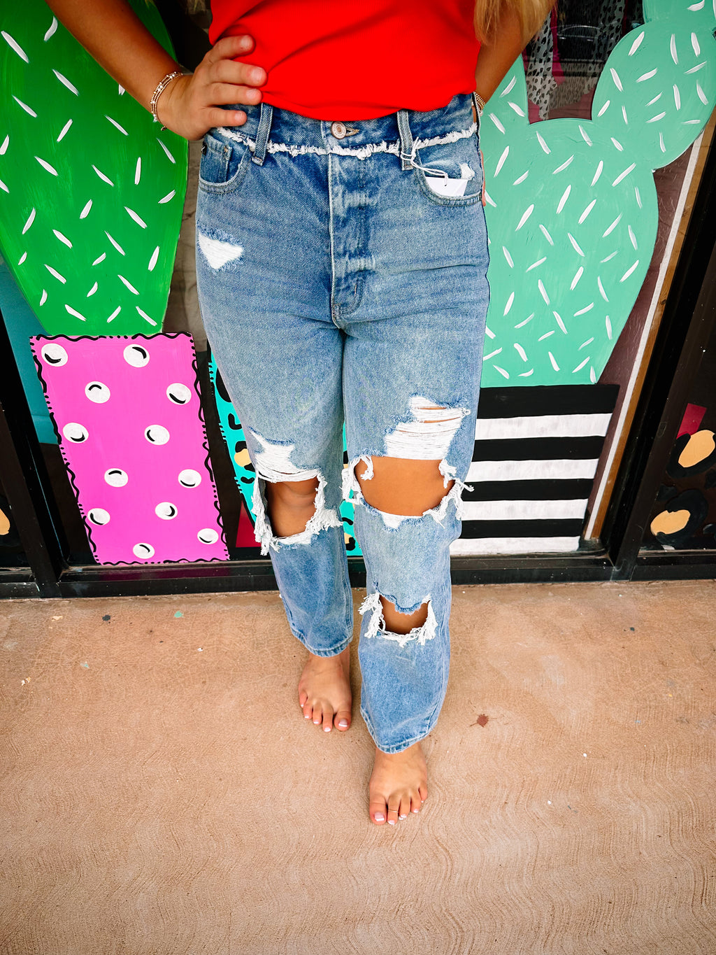 Distressed High Rise 90’s Straight Fit Jeans