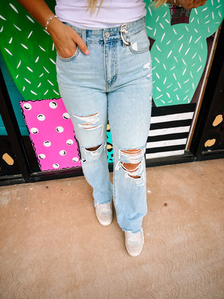 Light Wash High Rise 90’s Straight Fit Jeans