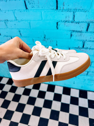 Neutral Sneakers With Stripe