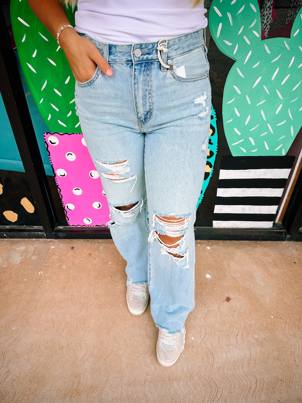 Light Wash High Rise 90’s Straight Fit Jeans
