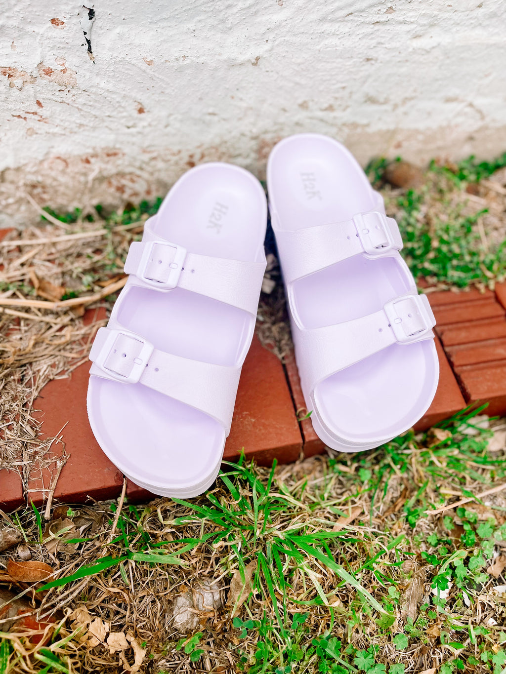 Platform Sunny Dayz Sandals - WHITE